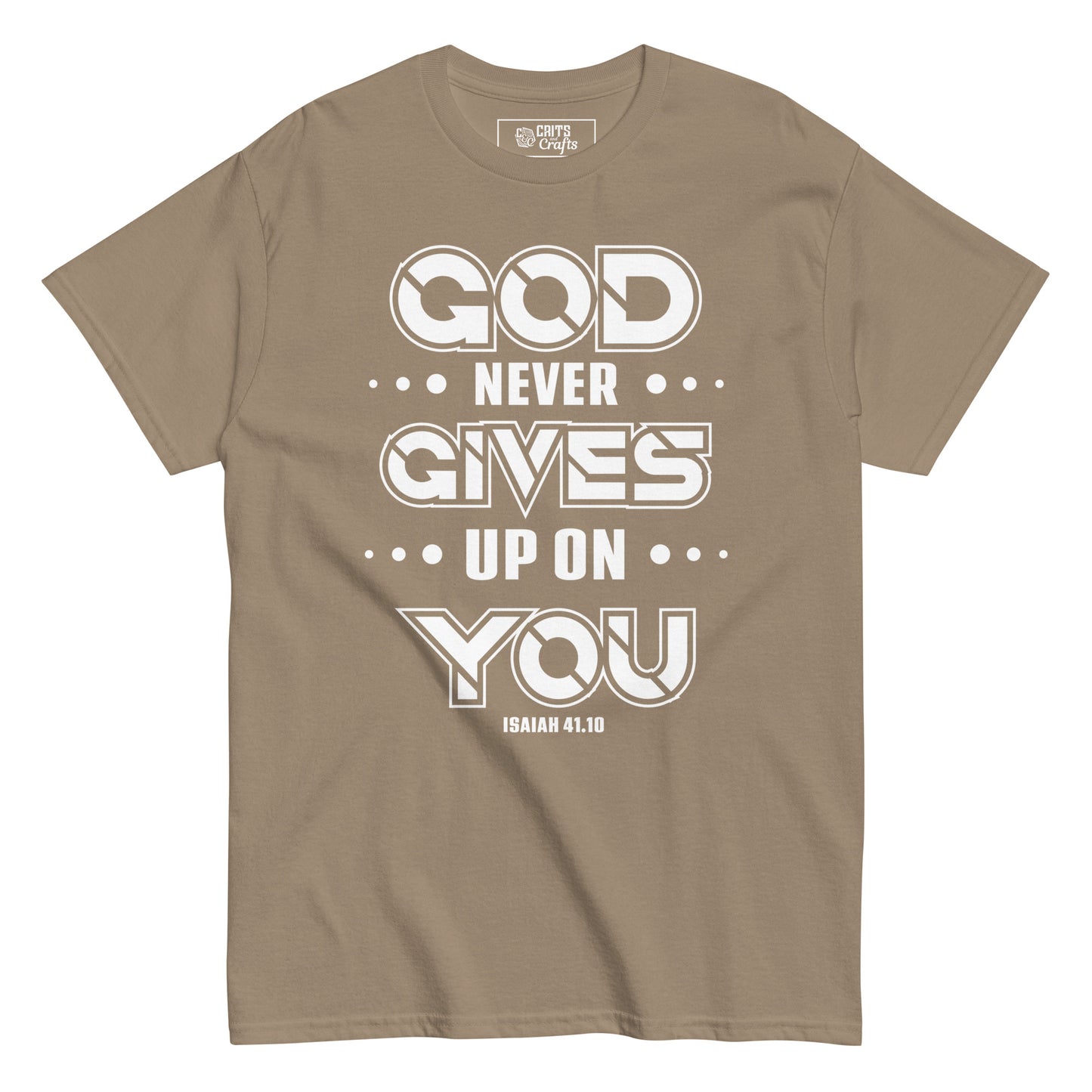 God never gives up - Men's classic tee